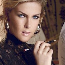 Apresentadora de Tv .