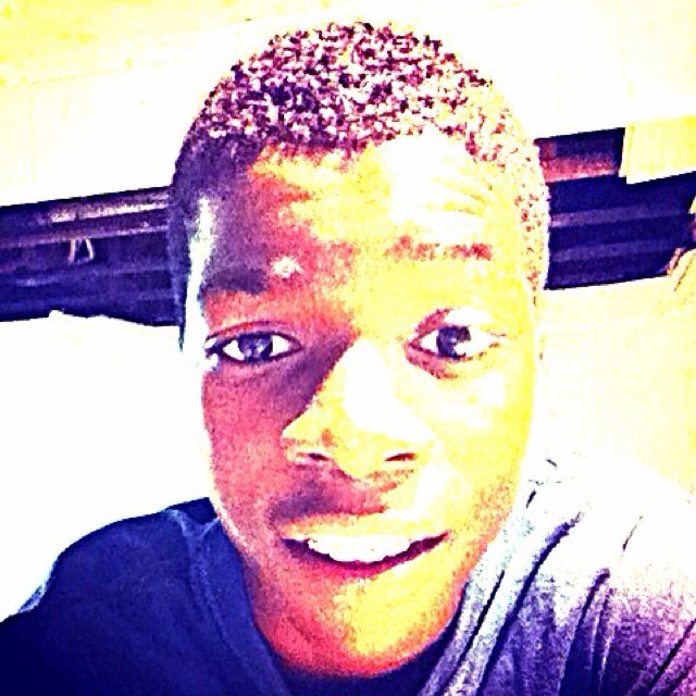 Hollaathoodi's profile picture. 