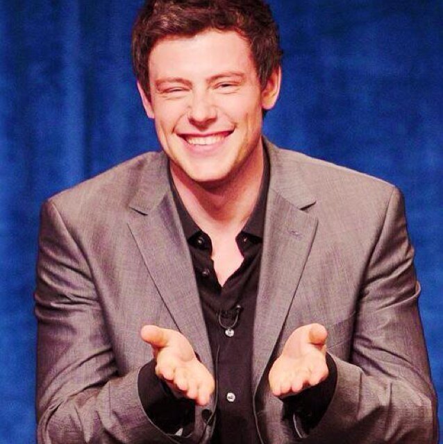 FREE FOLLOW FROM @gleemazinggleek follow her she follows back all gleeks!
