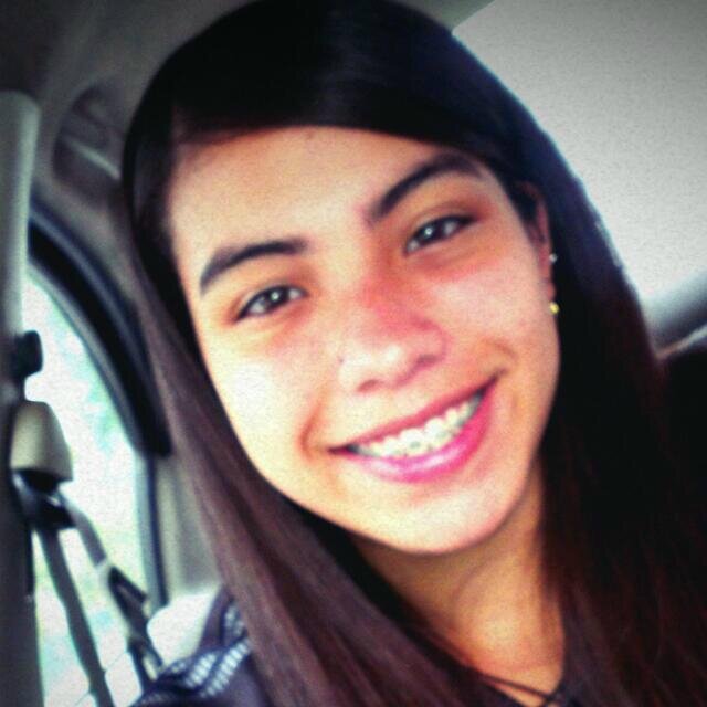 🎮🖥️ | Soñadora 💜 | Fan de la luna 🌑, y sobre todo de las cosas sencillas de la vida ✨💫.

Be yourself🫰.