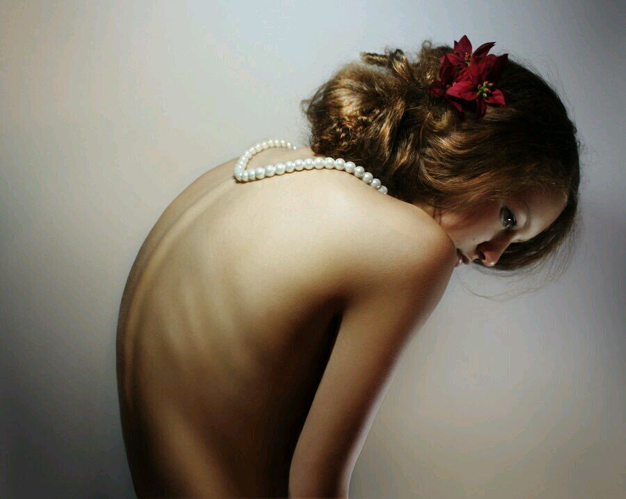 Why do I think 'thin' will solve all my problems? 20 years old; suffering from multiple eating disorders, depression, and anxiety for over 7 years.