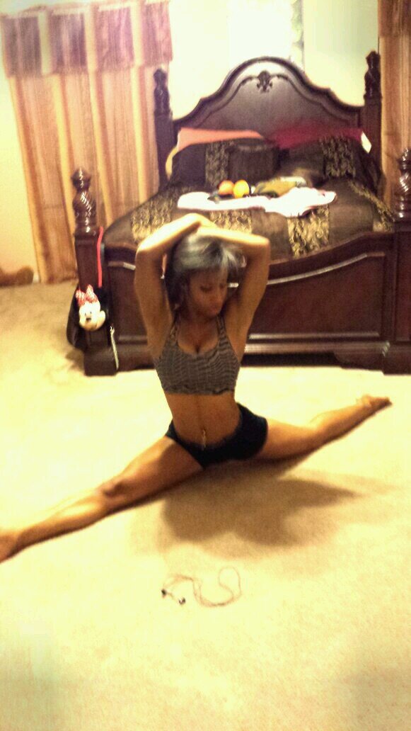 Short, (5'3) Young, (20) Nd Keeping Life Simple.. Cheer Choreagrapher, Gymnast & Cheerleader, Figure Model In Training, Future Personal Trainer