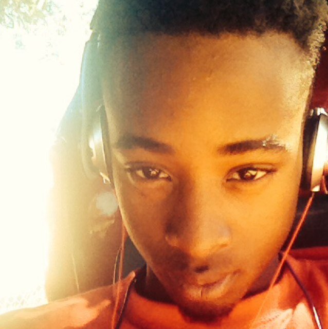 fuck wit a real niqqa. follow me