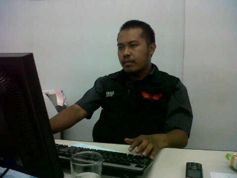 Nama asli Ҩǚέ Syarif Hidayatulloh tinggal di Kota Depok. Bagi yg merasa kenal Ҩǚέ, silahkan invite pin BB Ҩǚέ 29544578