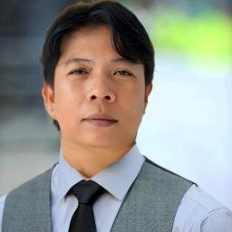Berusaha tetap tegar untuk maju ke depan