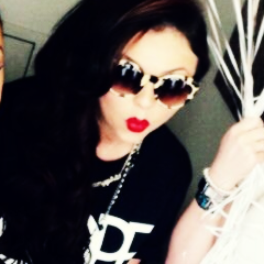 Hi pls follow this acc: @perriemyheart