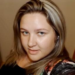 karinecdia's profile picture. O tempo ensina: que chorar não resolve, falar pouco é uma virtude, aprender a se colocar em primeiro lugar não é egoísmo... Prazer Karine.