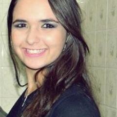 Porque apesar de tudo eu acabei vivendo, amando, aprendendo e sofrendo. E só temos que aprender uma coisa, a decepção não mata, ela simplesmente te ajuda a vive