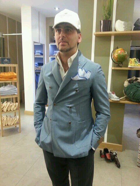 ADentuti's profile picture. 