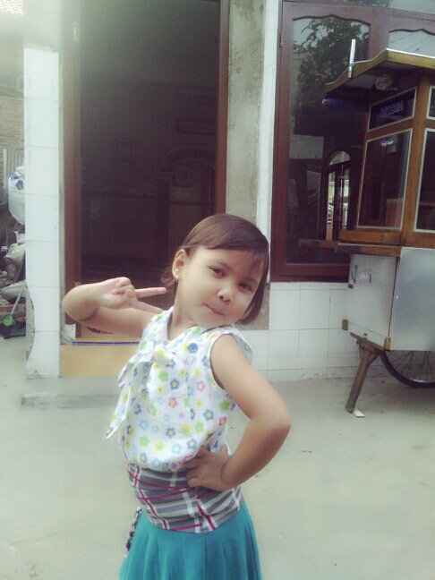 yuli_embit's profile picture. yuliati76