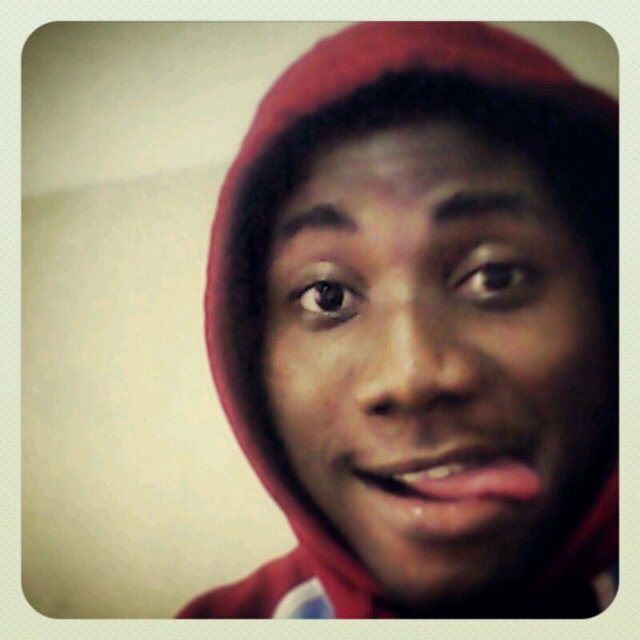 Yeah I'm weird bitch .... Follow the fam .... @yo_fav_thug  @i_am_honeybee @iam_yfb