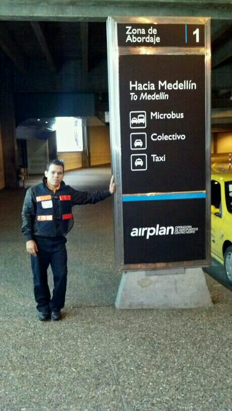 Lector, aviónico, técnico en electricidad /controles magnéticos y trifasico