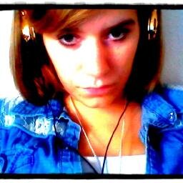 to describe me well.. i'm good to hang out with, really werid and random and really good to talk to :') xxx