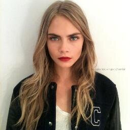 Cara|| 21 anni|| single|| supermodella yaay||