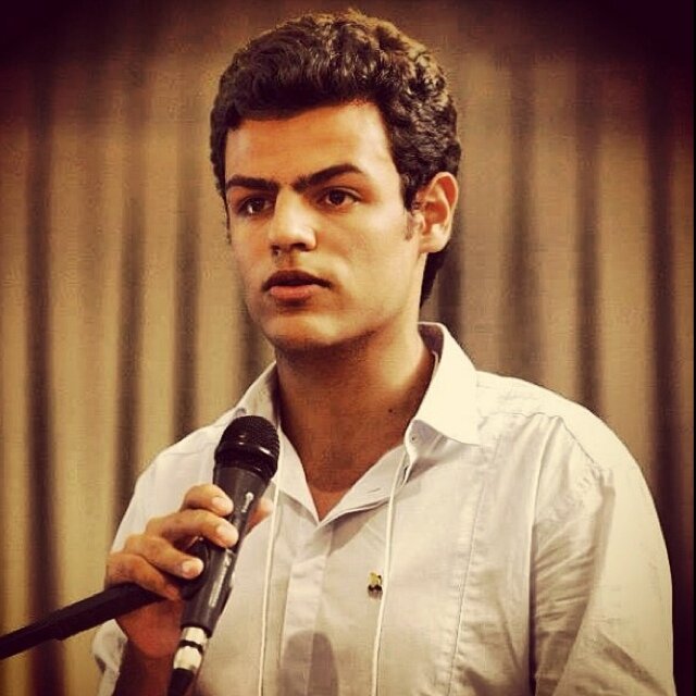 Estudante de Direito, Vice-Presidente Nacional da Juventude do PSDB, Vice-Presidente da JPSDB-DF
