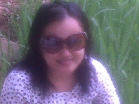 esariasuardha10's profile picture. 