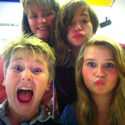 LavinaDennis's profile picture. Reserve Acc Van @laavinaa