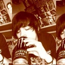 hello!! my name is yohany melian vargas soy chileno(:
I love black veil brides and Asking alexandria *O*
para los chilenos3sigueme y te sigo ctm :c