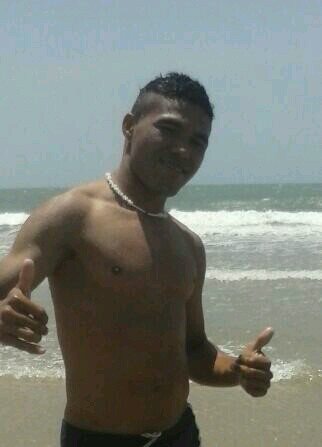 Homem nao eh aquele que satisfaz variaz mulheres,e sim aquele que satisfaz varias vezes a mesma mulher...,,: ).