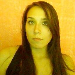 Estudiante de Publicidad y Relaciones Publicas de la UVIGO. Experiencia laboral en atención al cliente.