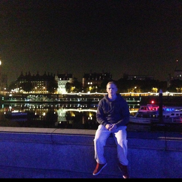 Massive arsenalfan #redarmy #coyg . 18yrs old. love theirry henry and eminem