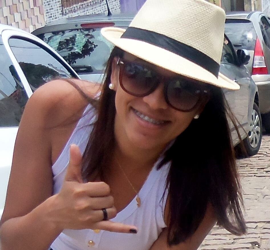 Amo música, amo as pessoas, amo minha vida e sobretudo, amo a um Deus imenso :)...