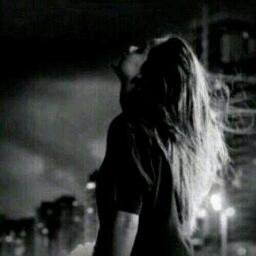 آن مررت بأسمي ف ذكرني بدعوة ..~ ربي سخر لي من يدعو لي بعد موتي