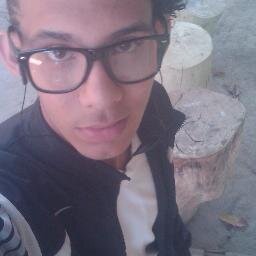 Bailarin: Estilo Popping, Musico: Cello, Bateria.. Deportista: Patinetero Roller.. Pasatiempos: Graffitero.. El Arte corre por mis venas.
