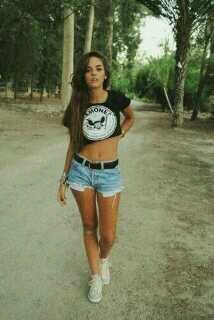 Gorda,bulimica,depresiva y suicida.
Tengo ganas de morir.