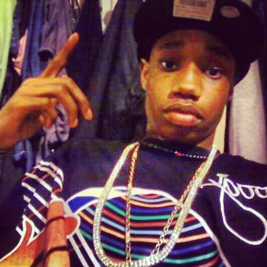 Money, Cake, Cash! 22 Yrs Old . Loves Money ..Musiik & ( PRTAYB )Tune Into All Of A YUNG'N NAME D'zeey..Turn Up Mississippi ..::)!