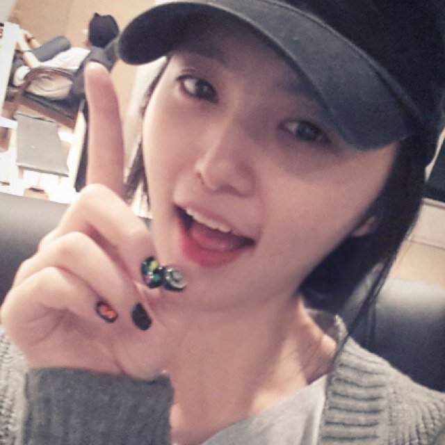 ฉัน จองฮวา(บอท) น้องเล็กจาก EXID, ฉันคือ smile princess ของวง :) มาคุยกันนะคะ ฉันรออยู่ ^^(20-06-2012) #CFfambot