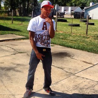 IF THA WORLD HAD ALOT OF ME'S IT'LL BE A BIG GUCCI STORE THATS ALOT OF G'S #TEAMDGAF #TEAMH52VA #TEAMNWA #RIPBLOVE #RIPDRE #FREENYK #FREEDD #FREEBOOSIEFREEMISTA