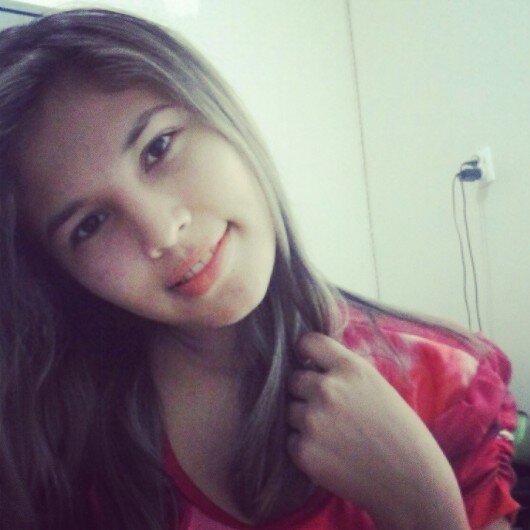 não sigo as regras da sociedade e as vezes hajo por impulso. erro; admito.. aprendo & ensino :*