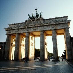 FollowBerlin's profile picture. 