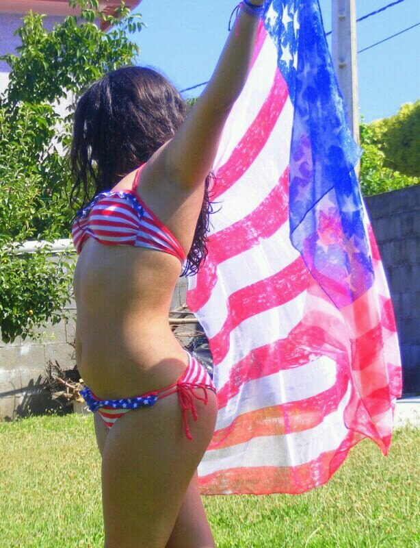 Jesi,mi pekeña,Carla mi piruleta y jeni mi hermana!Laura Vila,lo puto mejor de mi.Soy la persona mas terca y orgullosa del mundo!
