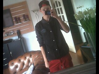 • thai bokser • 16 year  • sponsert by: http://t.co/c2BaJ67hZB & http://t.co/7AJkefgZej •