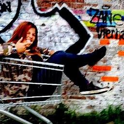 Kelly :3//14 years//singer//denbosch//loves #metallica//fight//