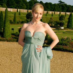 Dedicado a J.K Rowling a melhor autora do mundo. | Dedicated to J.K Rowling author of the best in the world. O-O¬