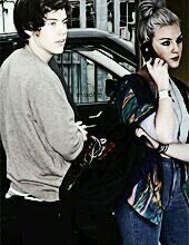 Hi, I'm Harrry..Yup thats my name. Aha. Anyway talk to me I don't bite ||Taken|