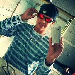 Namorando, Tricolor,gosto de sair, etc quer conhecer mais segue ae e me adc no face ;P https://t.co/txR2FykgAU