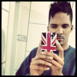 Eu sou dela e ela é só minha... // Jogo Futebol // @Nickelback ♥ // , pergunta? http://t.co/snOPnFCAql !
