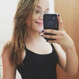 Instagram: isabelibatagelo