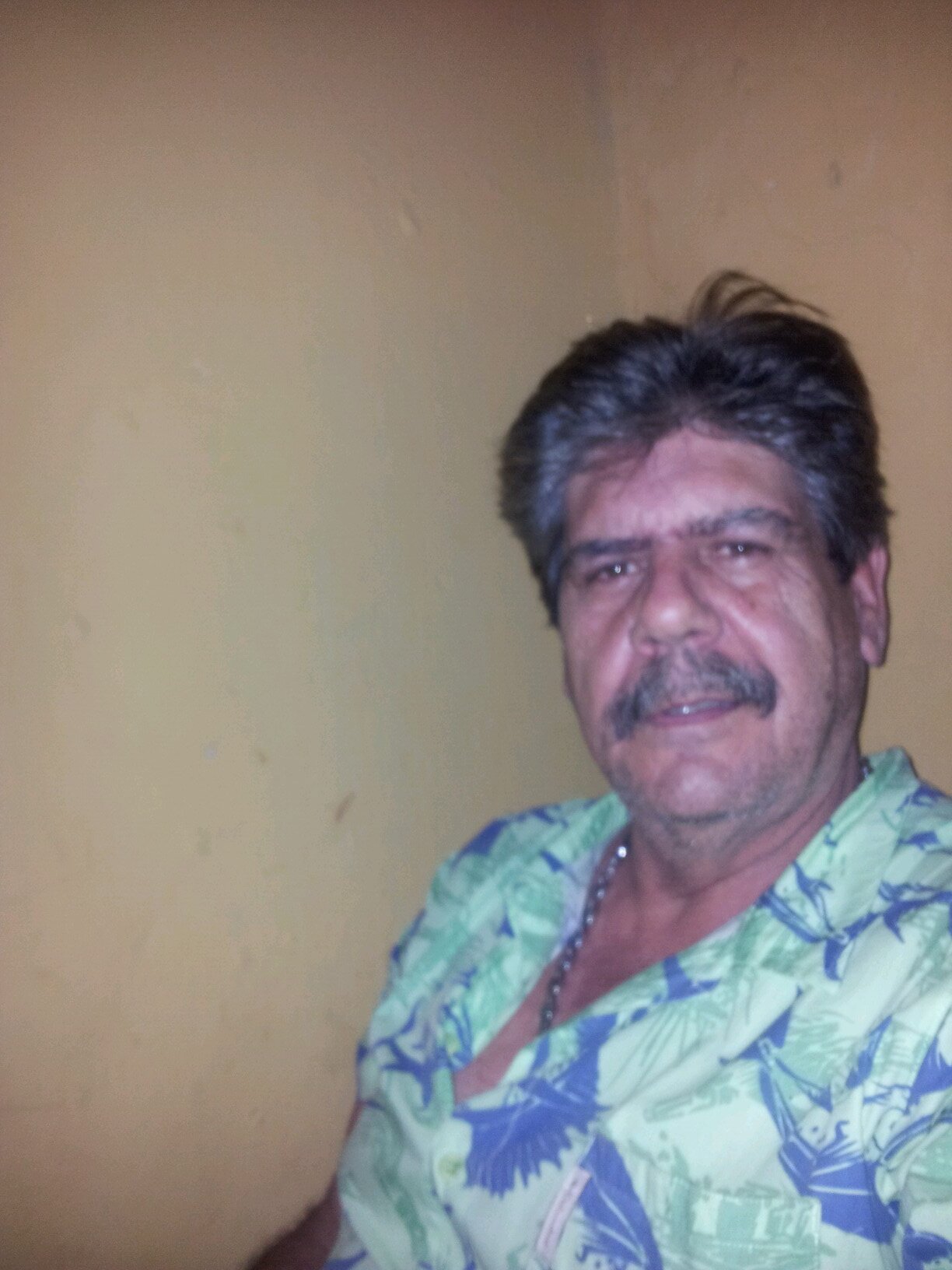 Sientate y veras pasar el cadaver d tu enemigo!!