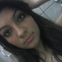 Um dia você olha para trás e percebe que está vivendo sem aquelas pessoas que você dizia não consegui viver sem.