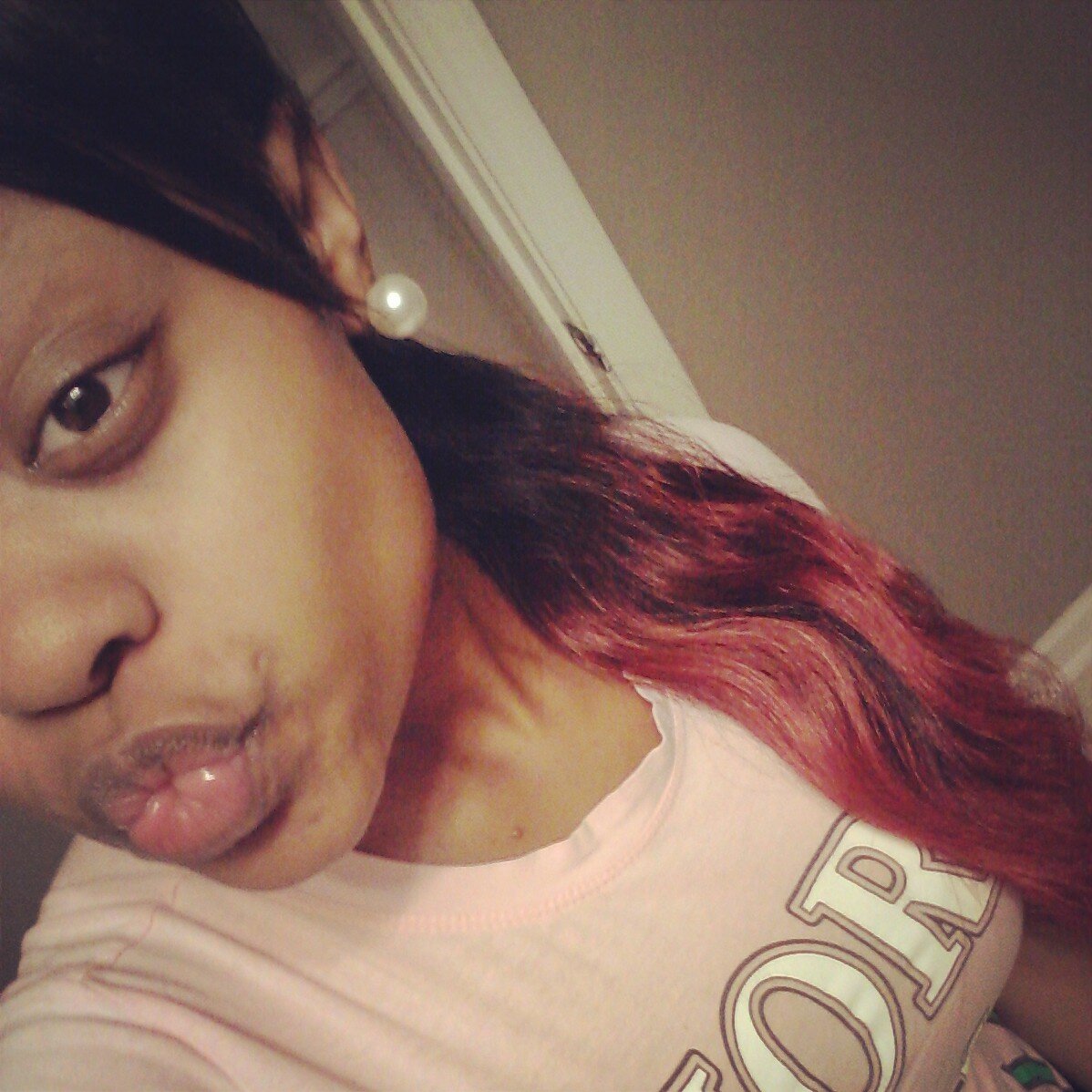 IMMA SENIOR!! C/O 2014 ,..17 yrs old...SUCH A LADYIEE...#SINGLE
