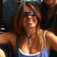 Alegre, me gusta el mar, la lectura, teatro, cine, el arte y mi mayor logro como ser humano, como mujer ser madre!!!! Te amo mi enano bello!!!