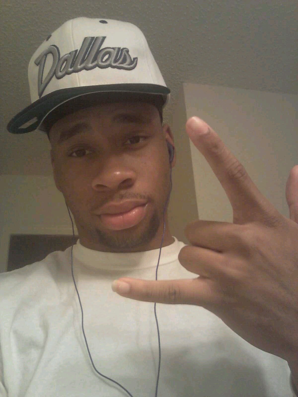 IM a believer of Jesus Christ who strengthen me..I only fuck wit real niggas!! I make hard ass beatz!!