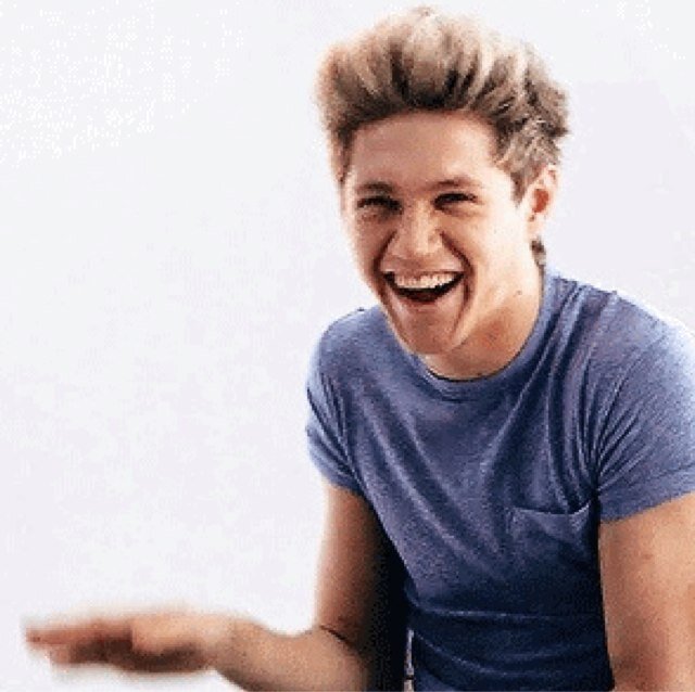 Be a doll & please follow @NlALLATOR bc she gave you a free follow & she just might follow back