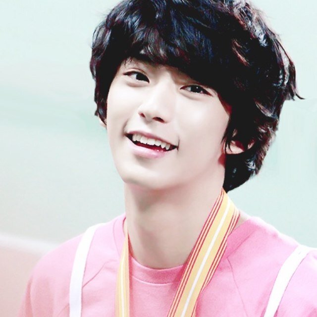 ` ↷ ✩ — Verified Roleplayer @paperstarsrp┊Gongchan of B1A4┊#93liner┊if you read this tweet #gongchanily. whales ✩