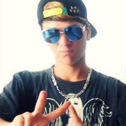 Rapper do grupo  Dark Stronda  , 18 anos, Carioca, #FLAMENGO, #Hip-Hop, #StrondaMusic, #Cannabis, Im Boylieber And Selenator
